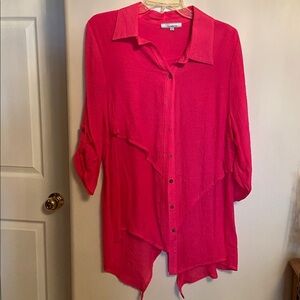 ⭐️Variations Vibrant pink Button-Up Blouse